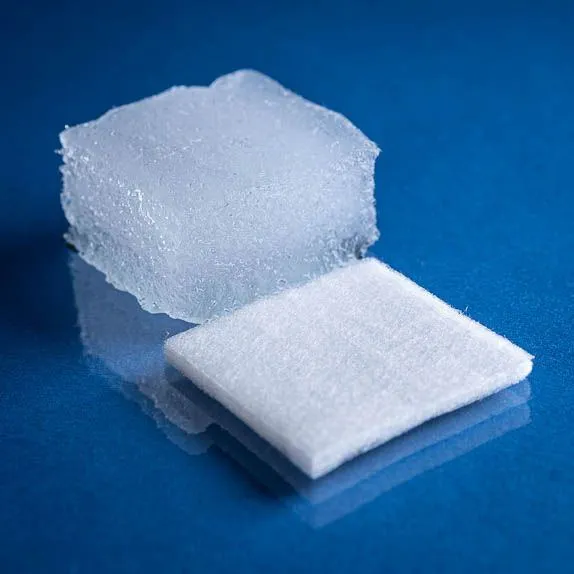 Type 2790 345gsm Superabsorbent Airlaid Fabric with a laminate nonwoven bottom layer shown on a blue background